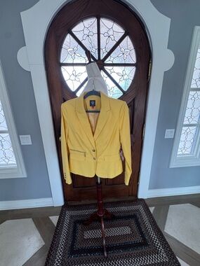 New with Tag $150 Vince Camuto Yellow Tailored Blazer Size 8